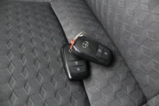 Toyota YARIS 1.5 Hybrid First Edition | Apple carplay/Android auto | Lichtmetalen velgen | Keyless entry/start | Full map navigatie |