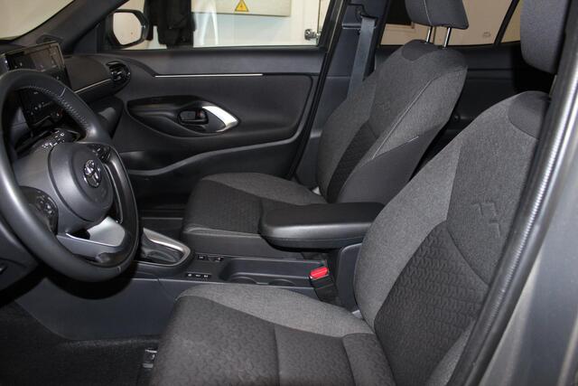 Toyota YARIS Cross 1.5 Hybrid Dynamic Navigatie, Adaptive Cruise, Clima, Camera