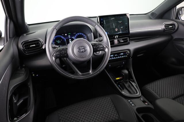 Toyota YARIS 1.5 Hybrid 130 Executive *DEMO* | Voorstoelen Verwarmd | Cruise Control Adaptief | Stuurwiel Verwarmd |