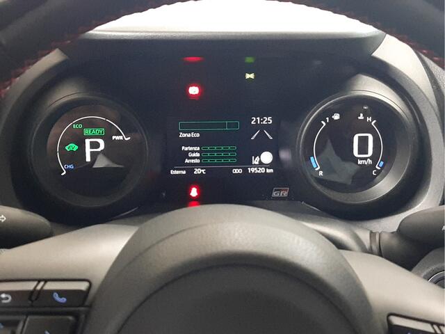 Toyota YARIS 1.5 Hybrid GR Sport | Apple CarPlay | Camera | LM Velgen |