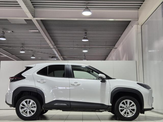 Toyota YARIS Cross 1.5 Hybrid Dynamic edition | Parkeersensoren voor + achter | Smart key | Privacy glass | Apple Carplay & Android Auto | Navigatie