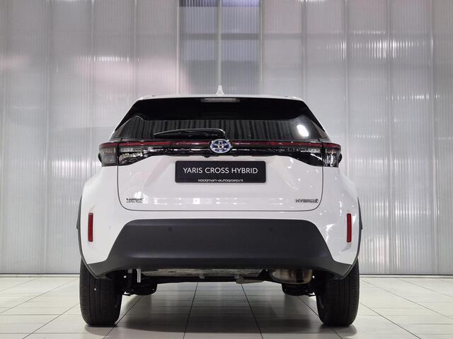 Toyota YARIS Cross 1.5 Hybrid Dynamic edition | Parkeersensoren voor + achter | Smart key | Privacy glass | Apple Carplay & Android Auto | Navigatie