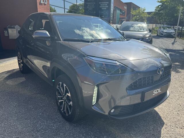 Toyota YARIS Cross 1.5 Hybrid Dynamic // NAVI // CAMERA // ADAPTIVE CRUISE // CLIMA //