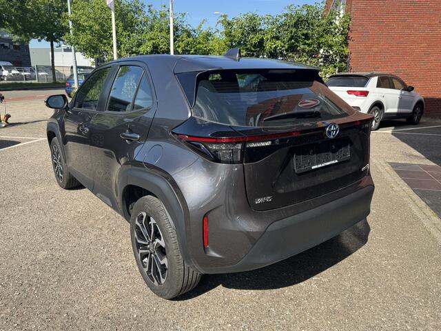 Toyota YARIS Cross 1.5 Hybrid Dynamic // NAVI // CAMERA // ADAPTIVE CRUISE // CLIMA //