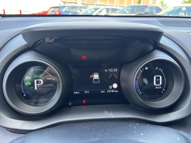 Toyota YARIS 1.5 Hybrid Dynamic SLECHTS 23.714KM, STOELVERWAMING, ZEER NETTE AUTO!
