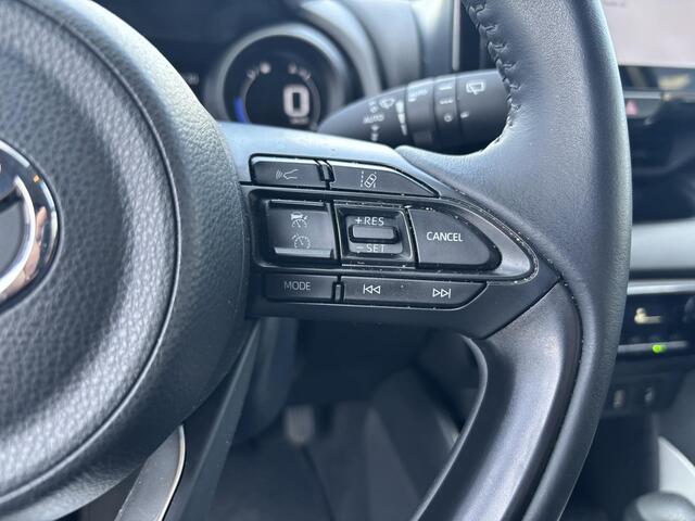 Toyota YARIS 1.5 Hybrid Dynamic SLECHTS 23.714KM, STOELVERWAMING, ZEER NETTE AUTO!