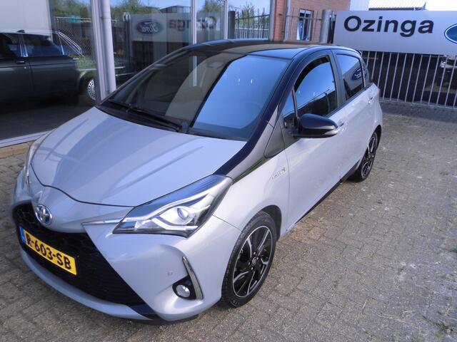 Toyota YARIS 1.5 Hybrid Dynamic Automaat two-tone-camera-pdc