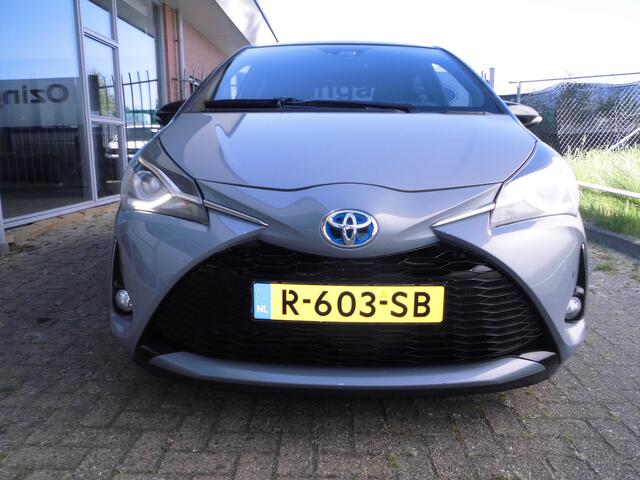 Toyota YARIS 1.5 Hybrid Dynamic Automaat two-tone-camera-pdc