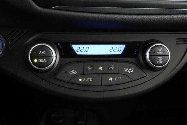 Toyota YARIS 1.5 Hybrid Executive Limited | Half lederen bekleding | 16' LM velgen |