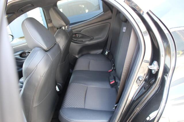 Toyota YARIS 1.5 Hybrid Dynamic Apple Carplay/Android Auto Stoelverw. / Parkeer Sens.