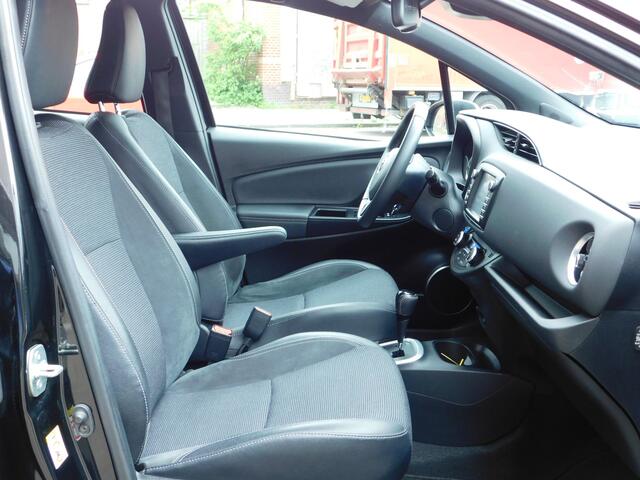 Toyota YARIS 1.5 Hybrid Executive | trekhaak