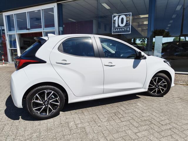 Toyota YARIS 1.5 Hybrid Dynamic | Keyless Entry & Start | Android Auto, Apple