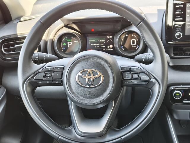 Toyota YARIS 1.5 Hybrid Dynamic | Keyless Entry & Start | Android Auto, Apple
