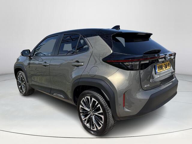 Toyota YARIS Cross 1.5 Hybrid Executive **STOEL EN STUURWIELVERWARMING/ DODEHOEK DETECTIE/ PARKEERSENSOREN VOOR EN ACHTER/ 36 MAANDEN GARANTIE**