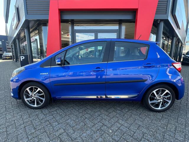 Toyota YARIS 1.5 Hybrid Executive / NAVI / CAMERA / CRUISE CONTROL / PANO / TREKHAAK AFNEEMBAAR /