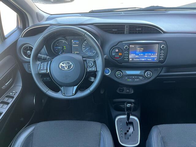 Toyota YARIS 1.5 Hybrid Executive / NAVI / CAMERA / CRUISE CONTROL / PANO / TREKHAAK AFNEEMBAAR /