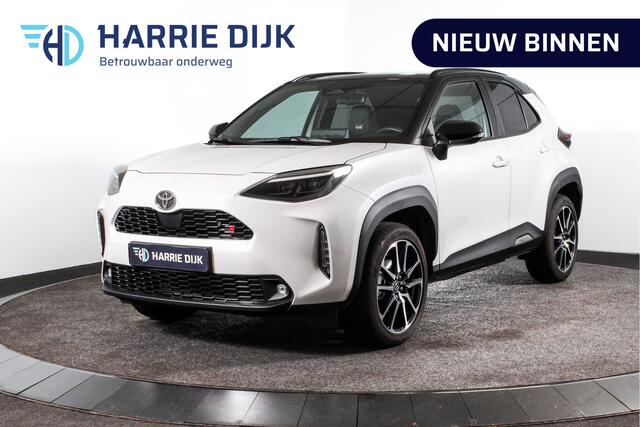 Toyota YARIS Cross 1.5 Hybrid 130 GR Sport Automaat (Nieuw model) | Dig.Cockpit | Adapt.Cruise | Head-up | Stoel+Stuurverw. | 360 Camera | PDC + NAV + App.Connect (Draadloos) | ECC | LM 18" | 3478