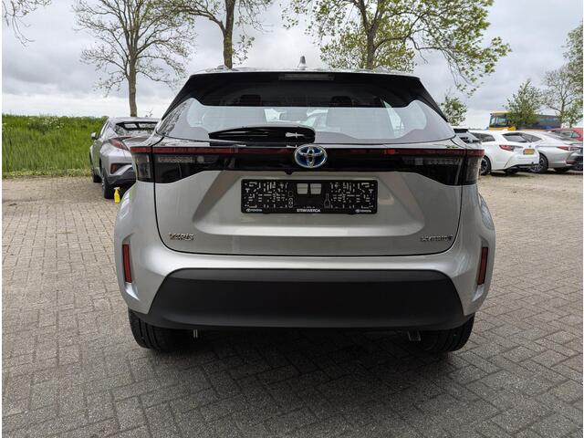 Toyota YARIS Cross 1.5 Hybrid 115 Active Plus | Stoel- stuurverwarming | Elek. achterklep | HUD | Draadloze telefoonlader | Keyless