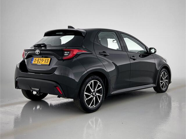 Toyota YARIS 1.5 VVT-i Dynamic | 1e Eigenaar | BTW'er | Apple Carplay / Android Auto | Camera | LM Velgen |