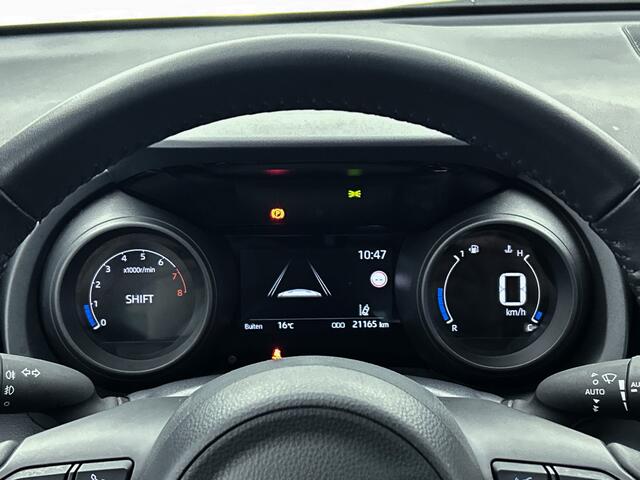 Toyota YARIS 1.5 VVT-i Dynamic | 1e Eigenaar | BTW'er | Apple Carplay / Android Auto | Camera | LM Velgen |