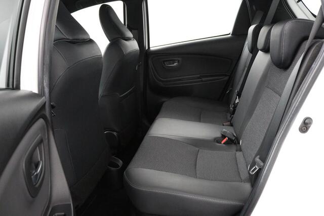 Toyota YARIS 1.5 Hybrid Energy Plus | Climate control | Leder-stof bekleding | Trekhaak |