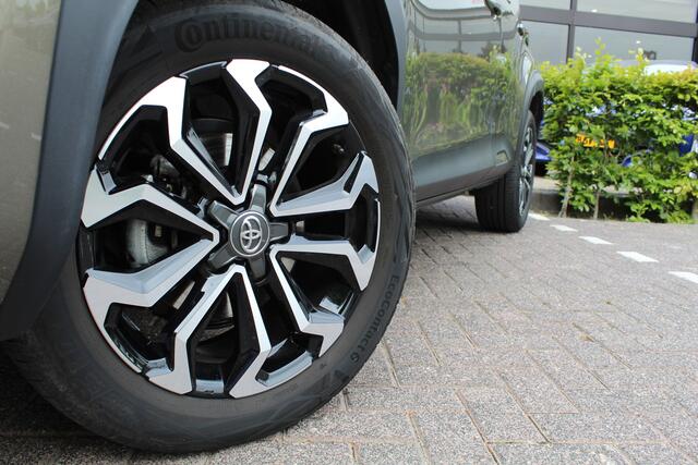 Toyota YARIS Cross 1.5 Hybrid Dynamic Plus | Rijklaar | Dodehoek | Elek klep | Stoel/Stuur-verwarming | PDC | Apple/Android