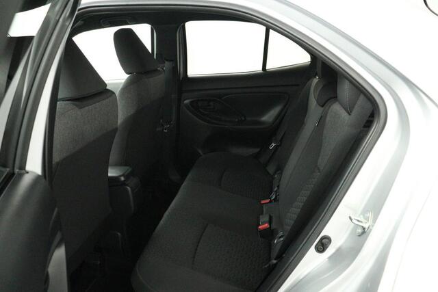 Toyota YARIS Cross 1.5 Hybrid Dynamic | Apple Carplay/Android Auto | Parkeercamera | Adaptieve Cruise-Control |