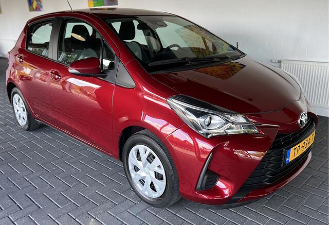 Toyota YARIS 1.0 VVT-i Energy NAVIGATIE / ACHTERUITRIJCAMERA / ELECTISCH VERSTELBARE SPIEGELS