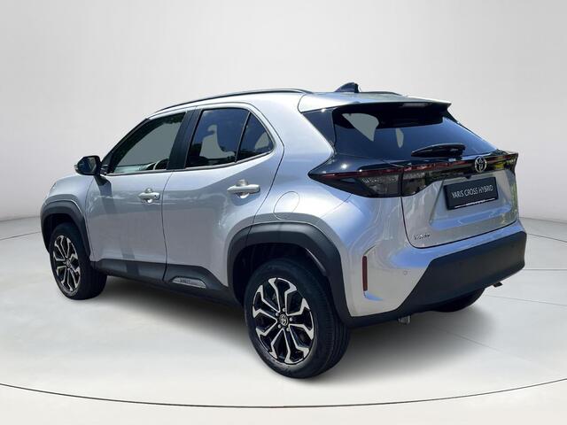 Toyota YARIS Cross 1.5 Hybrid 115 Dynamic | Comfort Pack | Shimmering silver metallic | Nieuw uit voorraad leverbaar |