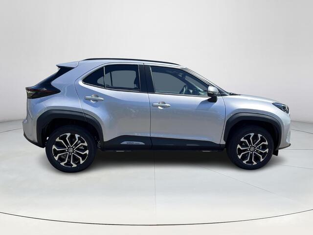 Toyota YARIS Cross 1.5 Hybrid 115 Dynamic | Comfort Pack | Shimmering silver metallic | Nieuw uit voorraad leverbaar |