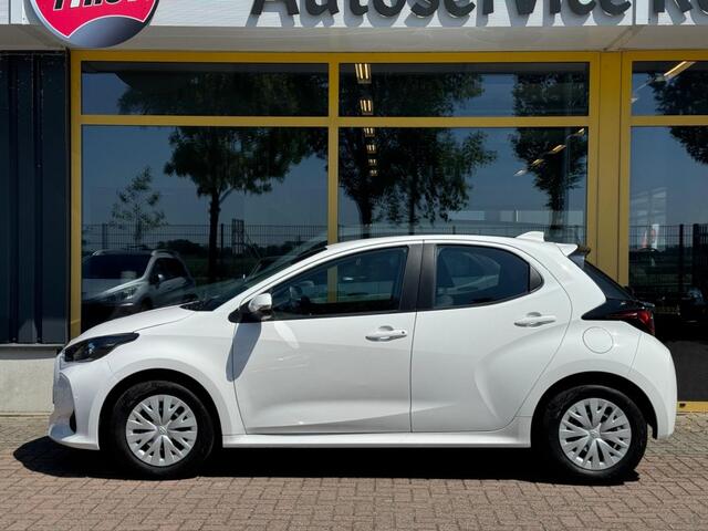 Toyota YARIS 1.5 Hyb. Active