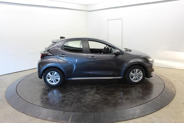 Toyota YARIS 1.5 Hyb Nieuw Rijklaar Camera PDC v+a Stoel/Stuur Verwarming Adaptive Cruise Control