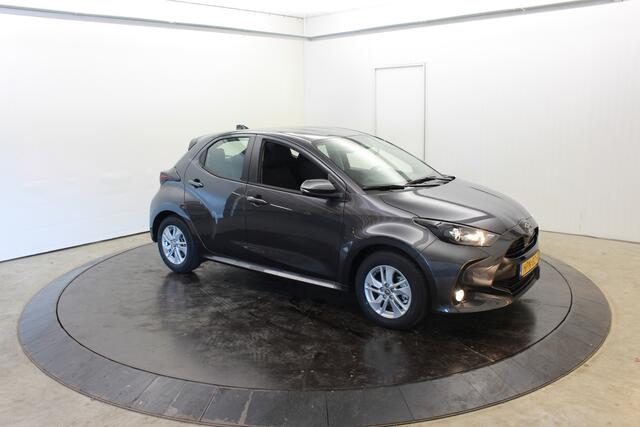 Toyota YARIS 1.5 Hyb Nieuw Rijklaar Camera PDC v+a Stoel/Stuur Verwarming Adaptive Cruise Control