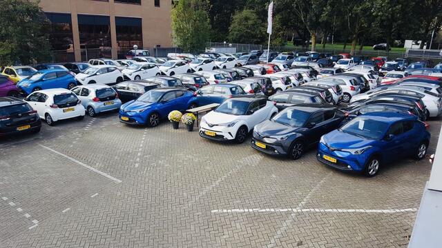 Toyota YARIS 1.5 Hybrid Active Plus | PDC V+A | Winter Pack | Apple CP | 16x Voorraad