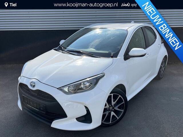 Toyota YARIS 1.5 Hybrid Dynamic Style Apple Carplay en/of Android auto Navigatie, Stoelverwarming, 17"LMV, Achteruitrijcamera, Adaptieve cruise control,