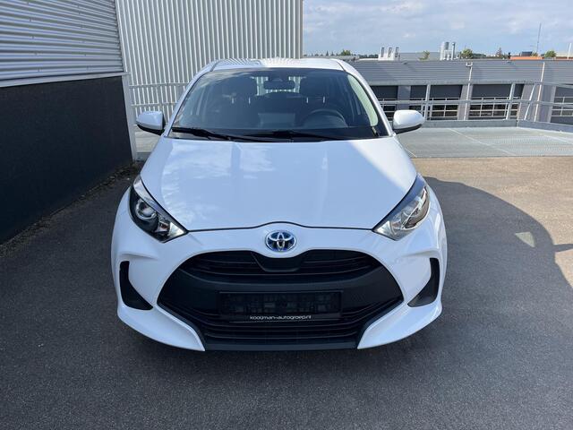Toyota YARIS 1.5 Hybrid Dynamic Style Apple Carplay en/of Android auto Navigatie, Stoelverwarming, 17"LMV, Achteruitrijcamera, Adaptieve cruise control,
