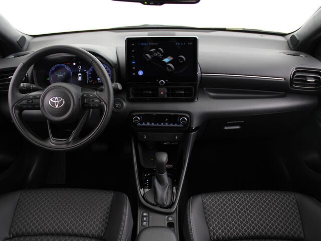 Toyota YARIS 1.5 Hybrid 130 Executive Blind Spot | Parkeersensoren | Stoelverwarming | Stuurwielverwarming | LED