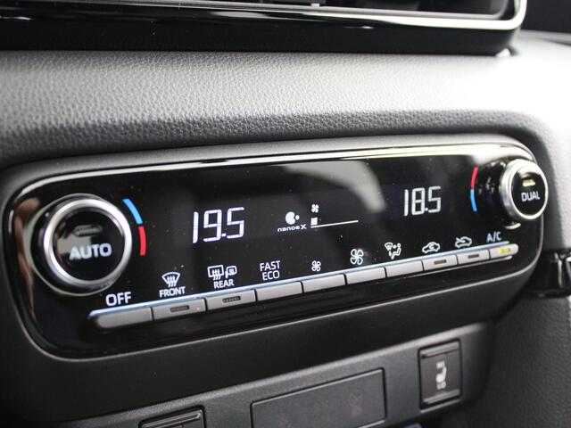 Toyota YARIS 1.5 Hybrid 130 Executive Blind Spot | Parkeersensoren | Stoelverwarming | Stuurwielverwarming | LED