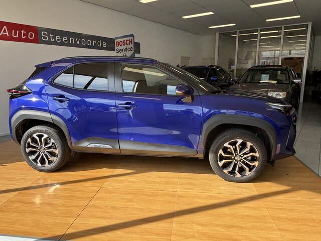 Toyota YARIS Cross Style 1.5 Hybrid - 2025 model met het GROOTSTE SCHERM ! - draadloos tel. laden - 17 inch