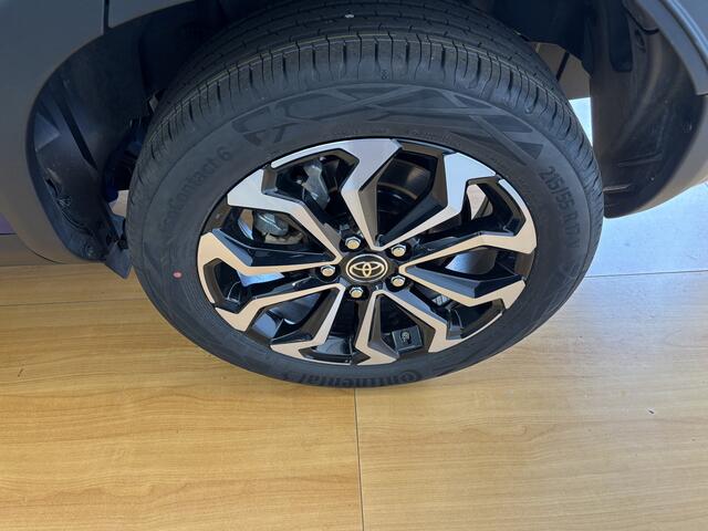 Toyota YARIS Cross Style 1.5 Hybrid - 2025 model met het GROOTSTE SCHERM ! - draadloos tel. laden - 17 inch