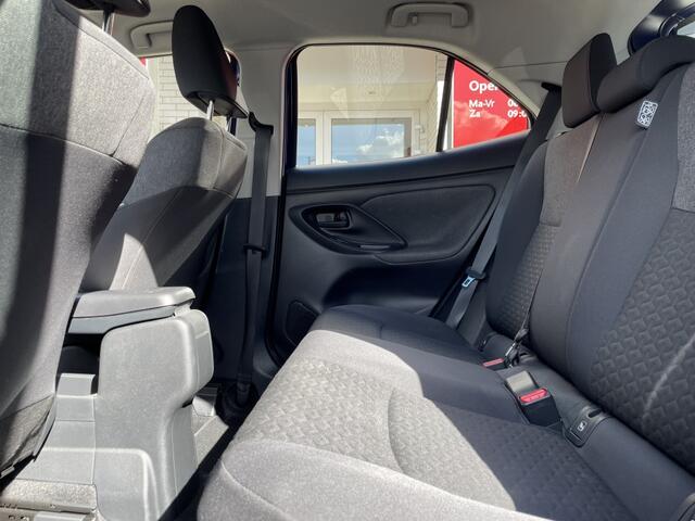 Toyota YARIS 1.5 Hybrid Active | Parkeersensoren V+A | Trekhaak
