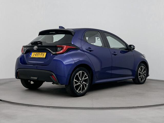 Toyota YARIS 1.5 VVT-i First Edition | Navigatie | Parkeercamera |