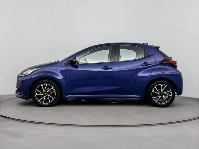 Toyota YARIS 1.5 VVT-i First Edition | Navigatie | Parkeercamera |