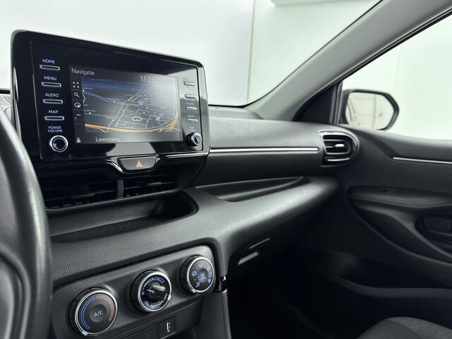 Toyota YARIS 1.5 VVT-i First Edition | Navigatie | Parkeercamera |