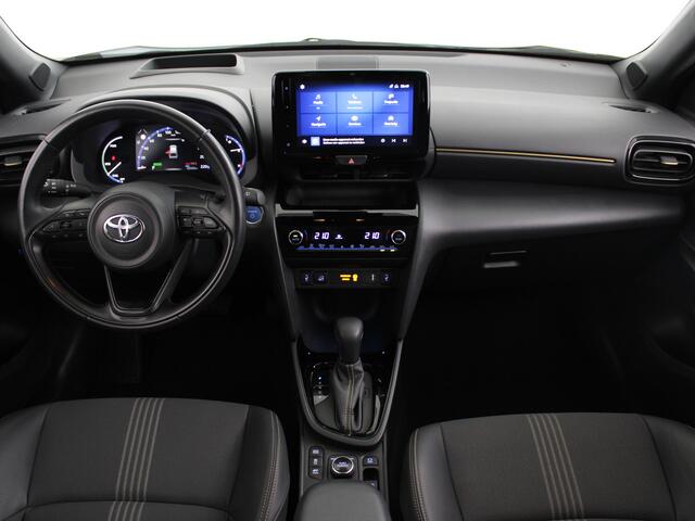 Toyota YARIS Cross 1.5 Hybrid AWD Adventure Limited Treeplanken |