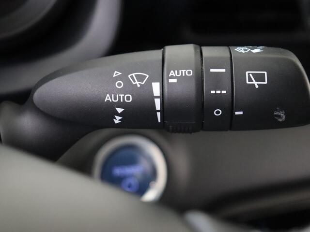 Toyota YARIS 1.5 Hybrid Dynamic I Navigatie I Climate Control I Cruise Control I Camera I USB I LM Velgen I