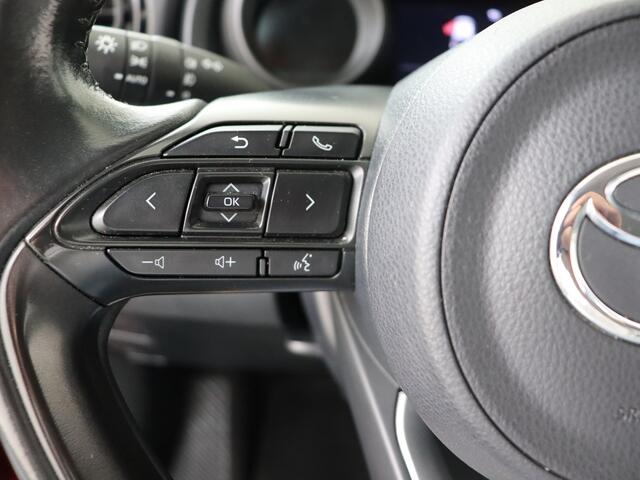 Toyota YARIS 1.5 Hybrid Dynamic I Navigatie I Climate Control I Cruise Control I Camera I USB I LM Velgen I