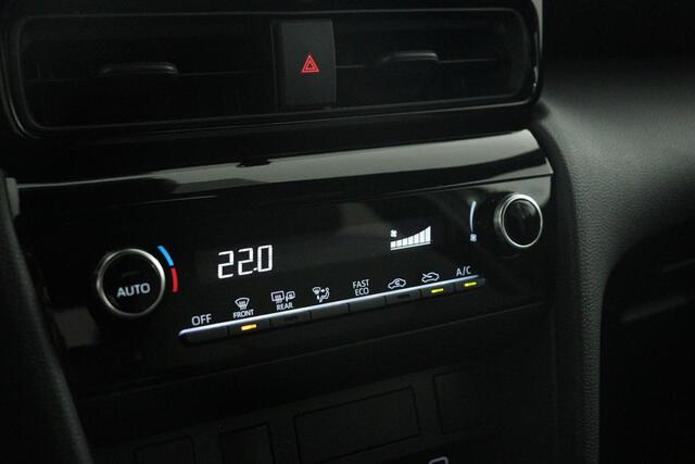 Toyota YARIS Cross 1.5 Hybrid 115 First Edition | Apple Carplay/Android Auto | Adaptieve Cruise-Control | Parkeercamera |