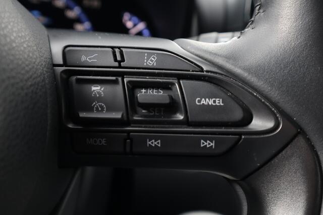 Toyota YARIS 1.5 Hybrid Launch Edition Head-up/Blindspot/Leder