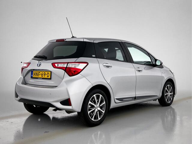 Toyota YARIS 1.5 Hybrid Dynamic Limited | Navigatie